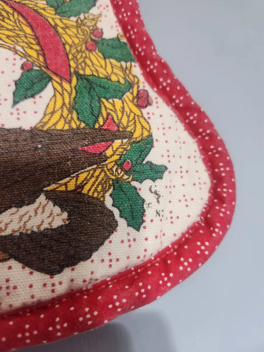 Vintage Christmas Goose Wreath, Bell Pot Holder. Red & White. Holiday. Festive.